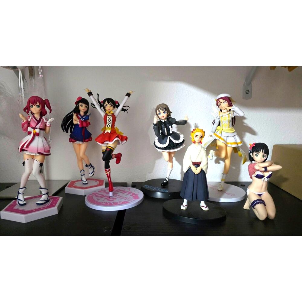 Love Live Figure Collection Set + Demon Slayer Senjuro Rengoku